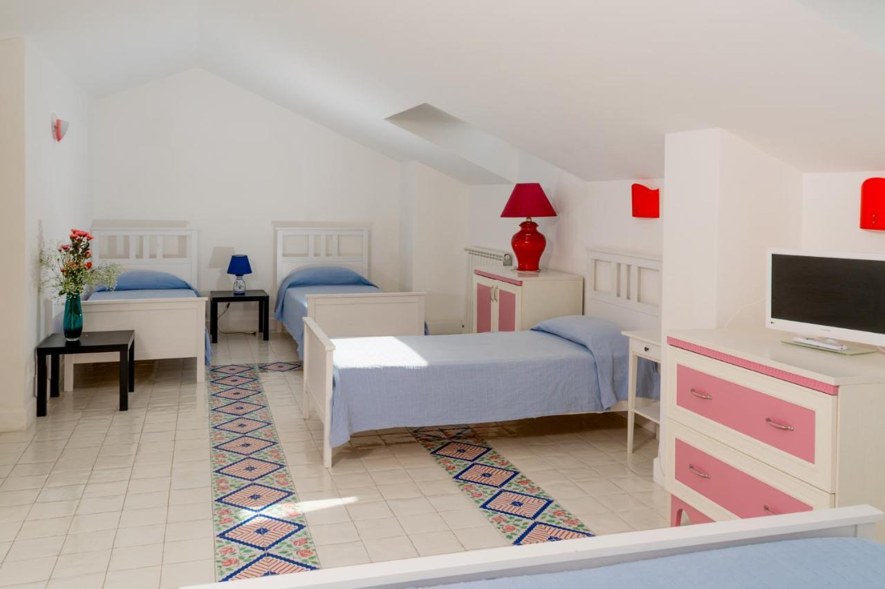 La Belle Vie B&B Санта-Мария-ди-Кастеллабате Экстерьер фото