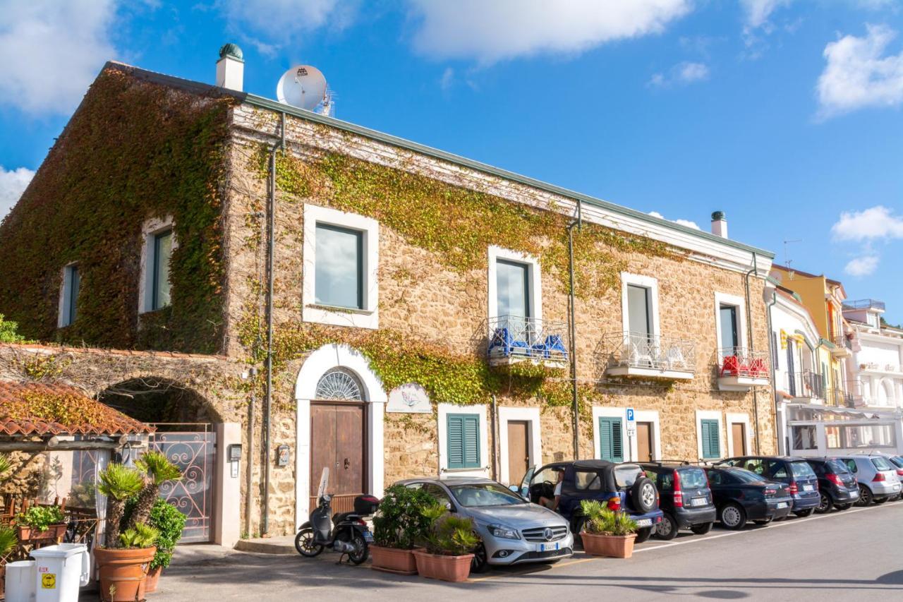 La Belle Vie B&B Санта-Мария-ди-Кастеллабате Экстерьер фото